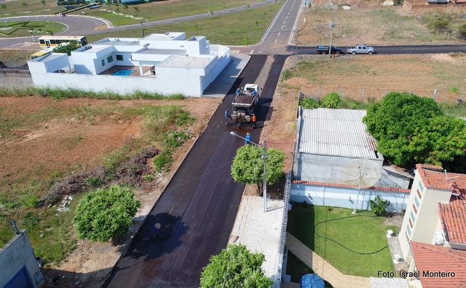Secretaria de Viação e Obras Públicas intensifica trabalho de aplicação de lama asfáltica em Vila Rica