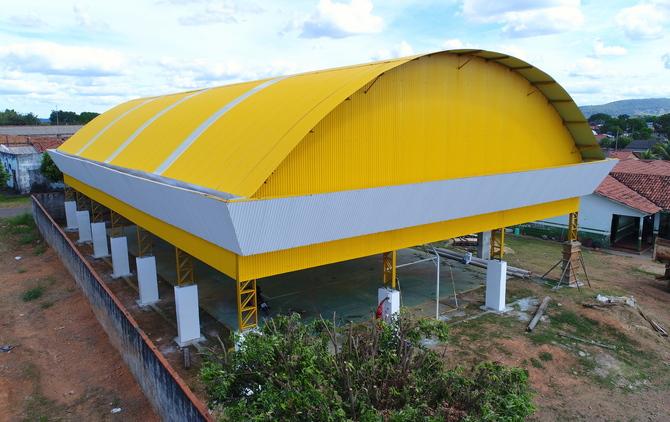 Obra de cobertura da Quadra Poliesportiva da Escola Municipal Vila Nova entra em fase final em Vila Rica