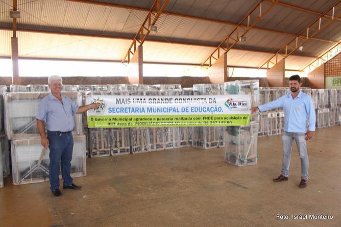 Através de termo de compromisso junto ao FNDE Secretaria Municipal de Educação de Vila Rica adquire mais de 900 itens de mobiliários escolares