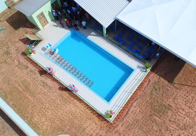 Secretaria de Assistência Social inaugura área de lazer com piscina e academia ao ar livre em Vila Rica
